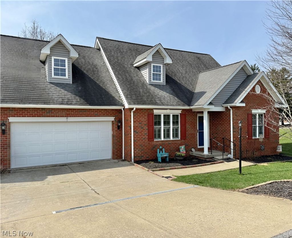 Photo of 153 Hutchinson Drive, St Clairsville, OH 43950 (MLS # 5193454)