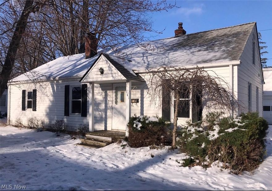 Great opportunity to own this Cozy 3 Bedroom Ranch in pleasant Lakeshore neighborhood.  Features Living Room with Fireplace, Country style Kitchen with Dining Area, Large Master Bedroom, oversized Two Car Garage with Loft and deep yard! Enjoy easy one floor living!  Come take a look!!  This is a Fannie Mae Homepath Property.  All information is approximate.