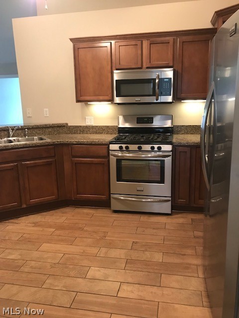 Springfield Rdg Condos - Residential