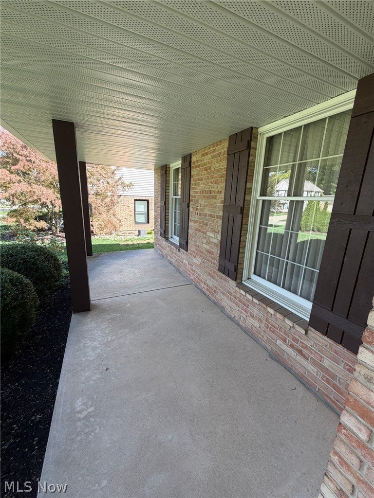 762 Sawmill Trail NE