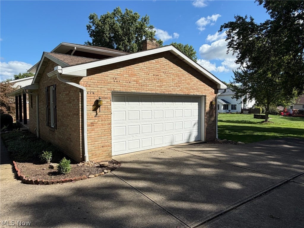 762 Sawmill Trail NE