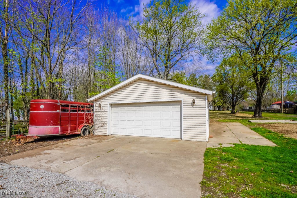 6319 Columbus Road, Louisville, Ohio image 34