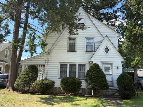 Homes For Sale - 670 Kinsman Street<br/> Warren, OH 44483
