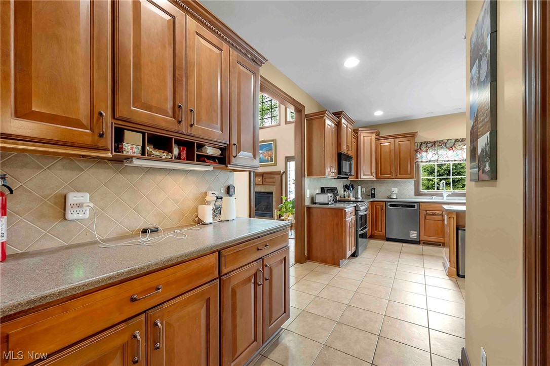 7117 Willowlane Avenue, Massillon, Ohio image 10