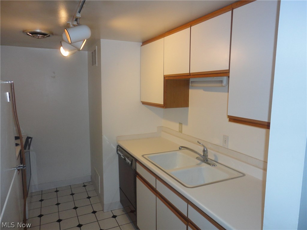 Carriage Hill Condo - Residential