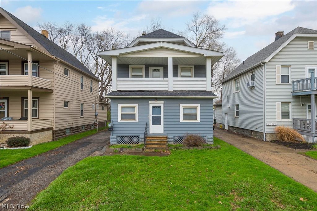 Photo of 4004 E 52nd Street, Newburgh Heights, OH 44105 (MLS # 5199087)