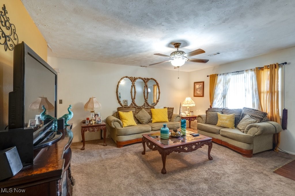 3908 Clinton Avenue, Lorain, Ohio image 15
