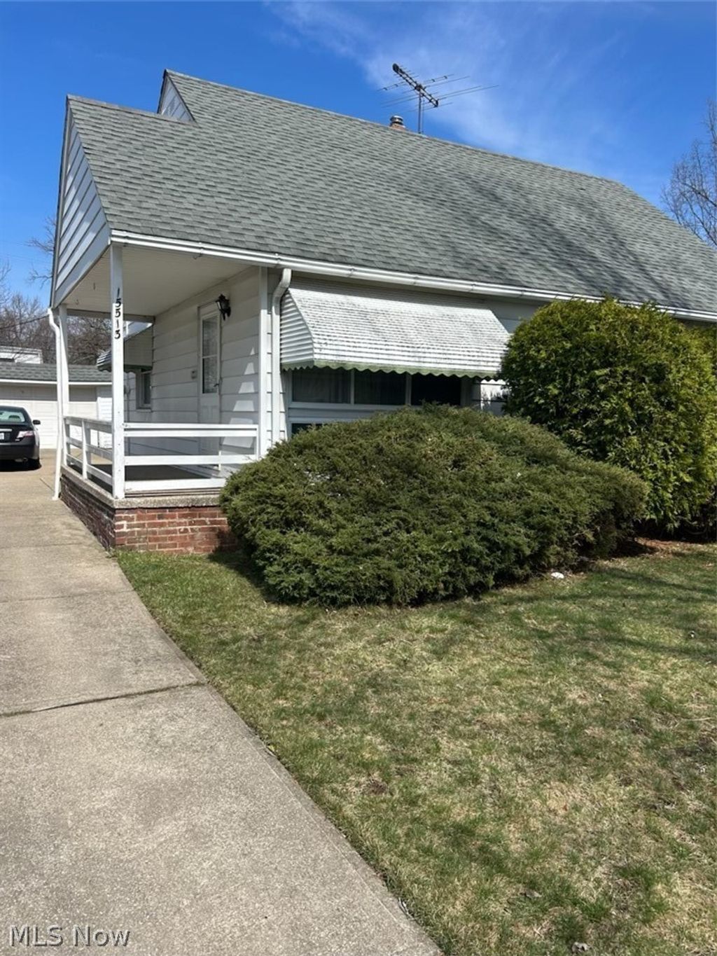 Photo of 15513 Walvern Boulevard, Maple Heights, OH 44137 (MLS # 5194278)