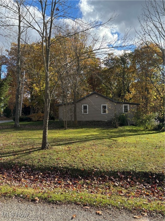 14606 Castlewood Drive, Newbury, Ohio image 9