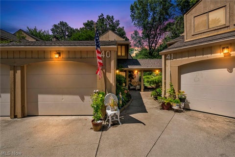 Condo For Sale - 40 Landings Way<br/> Avon Lake, OH 44012