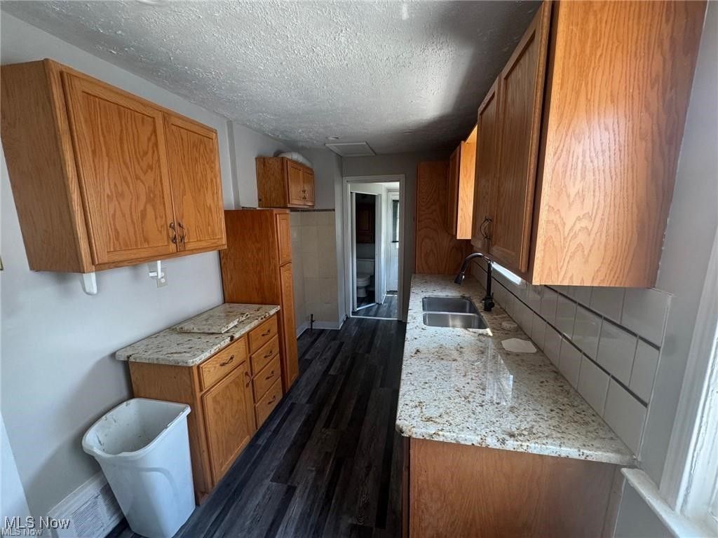 Photo of 1205 E 172nd Street, Cleveland, OH 44119 (MLS # 5174529)