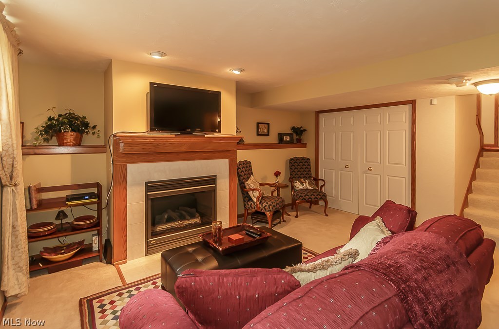 Woodland Glen Condo - Residential