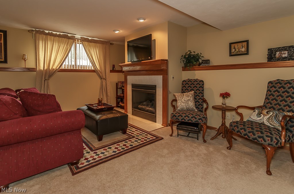 Woodland Glen Condo - Residential