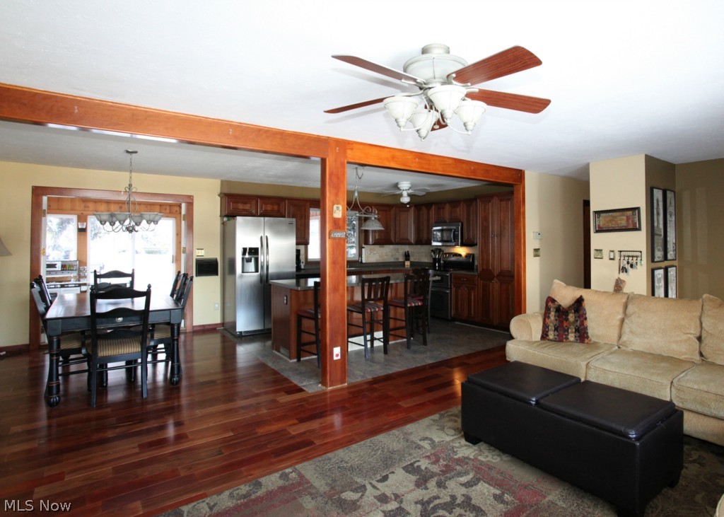 Seven Hills Prop 06 - Residential