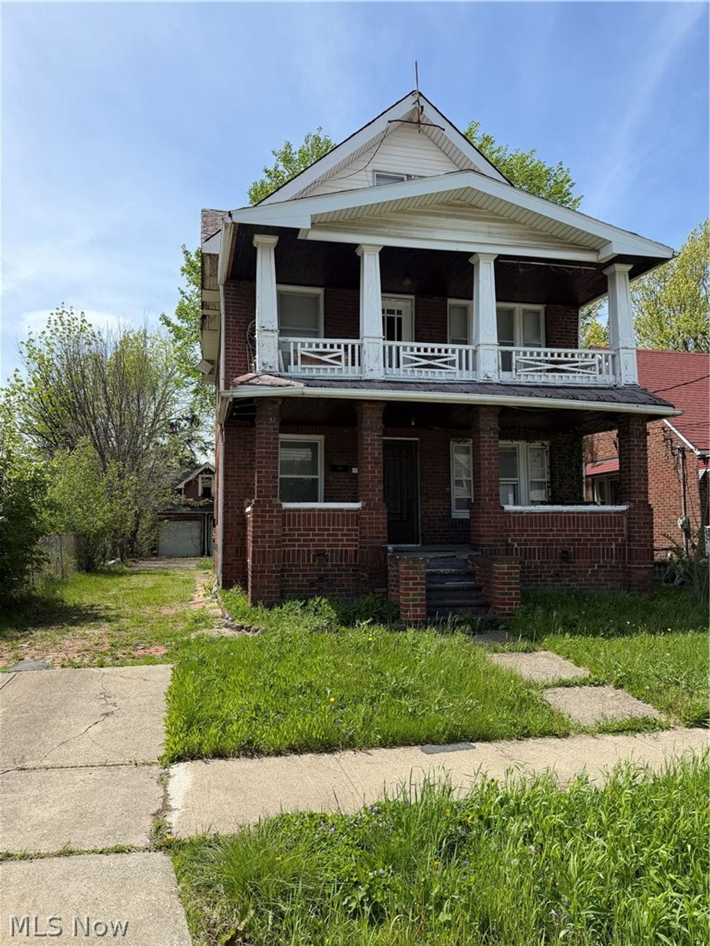 Photo of 716 E 160th Street, Cleveland, OH 44110 (MLS # 5205115)
