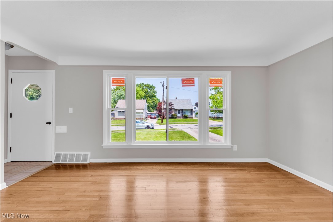 12916 Silver Road, Garfield Heights, Ohio image 4