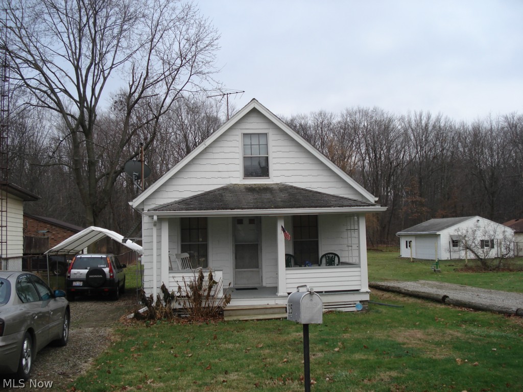 2 Bedroom Ranch in the Clearview School District offers a deep lot and a inviting Front Porch on a secluded street. Newer High Effeciency Furnace, Hot Water Tank, Stove and Refrigerator. Large Unfinished Attic. Priced to Sell. Point of sale inspection complete and ready for occupancy.