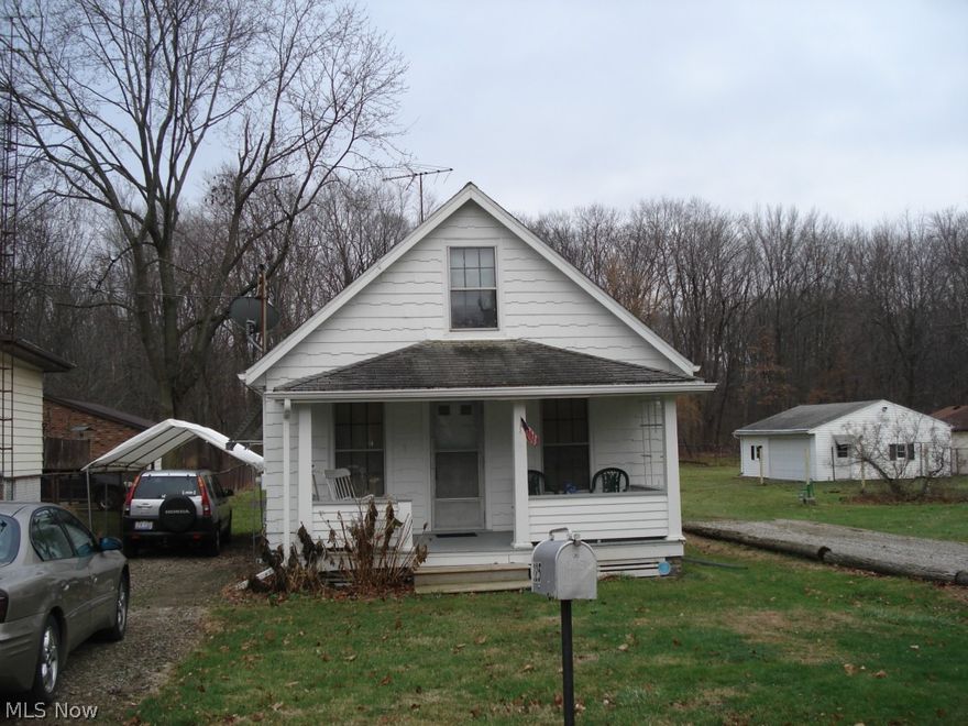 2 Bedroom Ranch in the Clearview School District offers a deep lot and a inviting Front Porch on a secluded street. Newer High Effeciency Furnace, Hot Water Tank, Stove and Refrigerator. Large Unfinished Attic. Priced to Sell. Point of sale inspection complete and ready for occupancy.