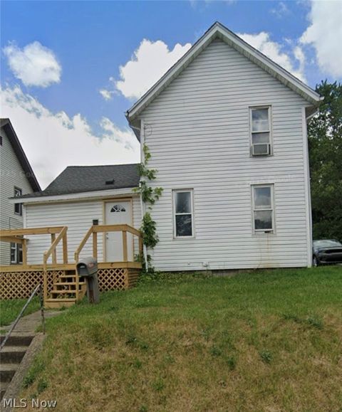 Homes For Rent - 1915 Maple Avenue<br/> Canton, OH 44714