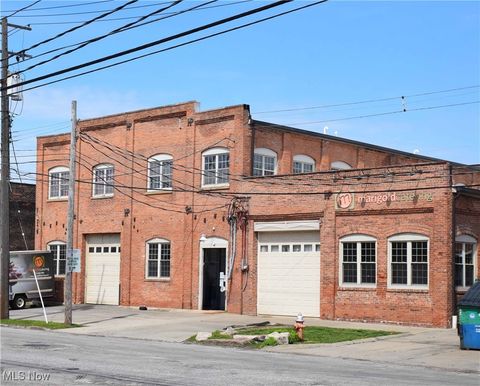 Tiny photo for 3849 E Lakeside Avenue #202, Cleveland, OH 44114 (MLS # 5176143)