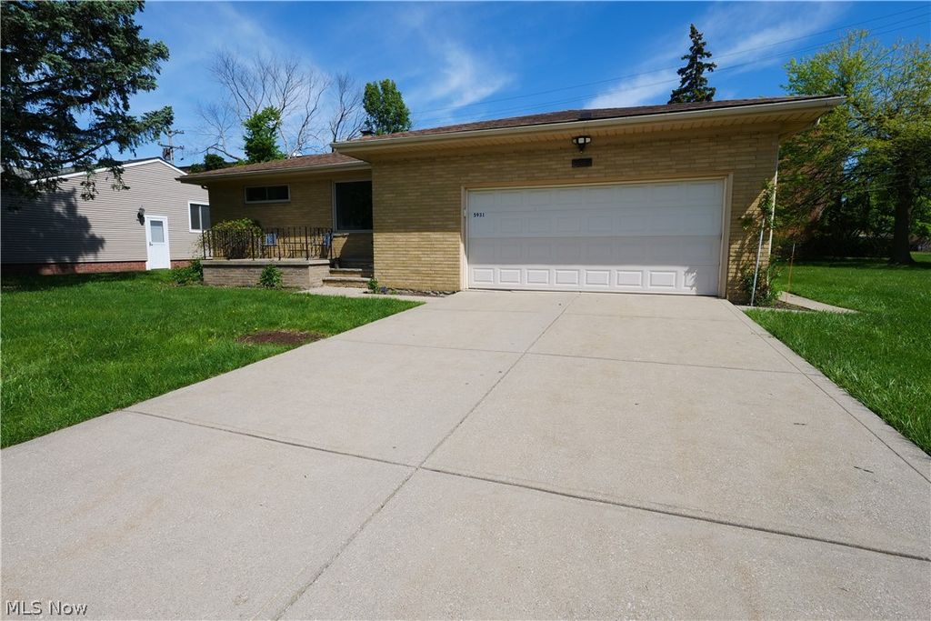Photo of 5931 Mayberry Avenue, Mayfield Heights, OH 44124 (MLS # 5209486)