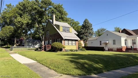 Homes For Sale - 512 Morningview Avenue<br/> Summit County, Akron, OH 44305