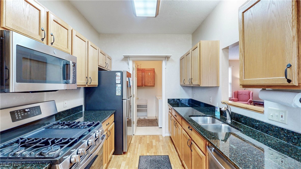 Parkside/Eastwood Village Condo - Residential