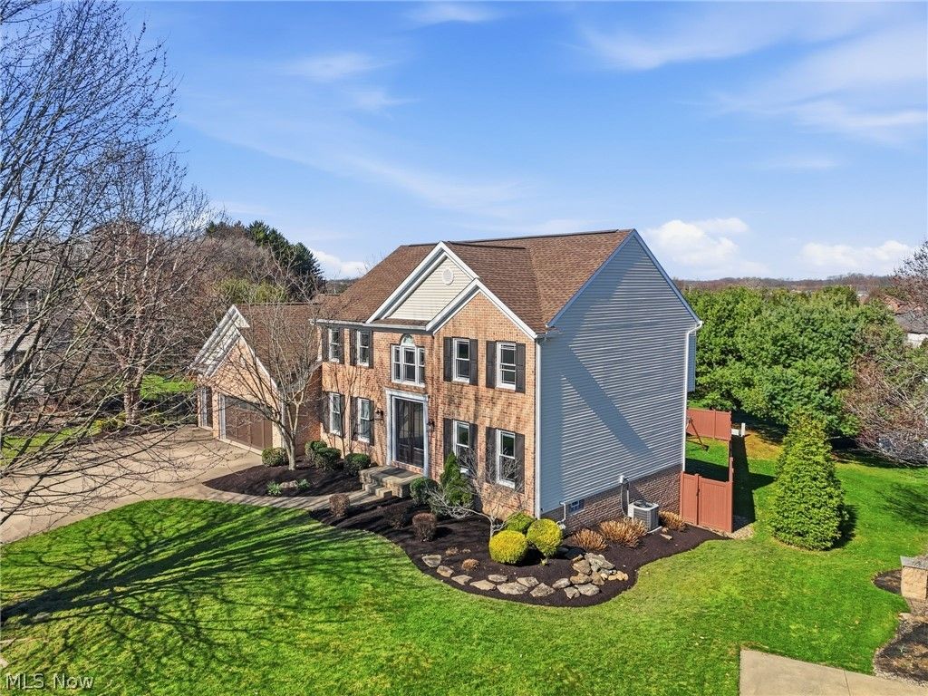 Photo of 6625 Olde Stone Circle NE, Canton, OH 44721 (MLS # 5196626)