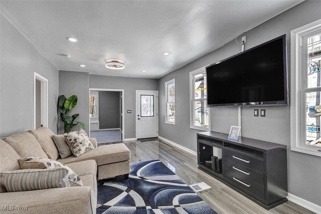 Photo of 5811 Madison Avenue, Cleveland, OH 44102 (MLS # 5185074)