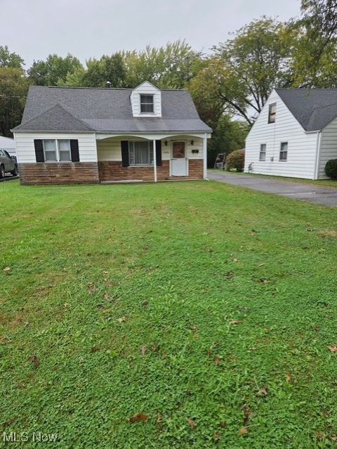 Homes For Sale - 3828 Oakleigh Avenue<br/> Mahoning County, Austintown, OH 44515