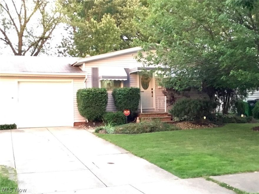 Charming ranch style home in Wickliffe. This 3 bedroom 1 1/2 Bath home has been well maintained and many
updates throughout. All first floor rooms have been freshly painted. Hardwood floors are under the brand new carpet throughout the
bedrooms. Newly installed Pergo flooring in the Kitchen and Living Room. The kitchen offers stainless steel appliances, lite cupboards
and an eat-in banquette area. The lower level is a man caves dream, includes a full Bar with running Water. The laundry room, along
with a 1/2 bathroom, with extra storage area complete this home.
The large fully fenced backyard gives plenty of room for entertaining, and gardening. POS inspection/Dye test done on home.
This is a turn key home you don't want to miss! All Appliances stay along with a Home Warranty