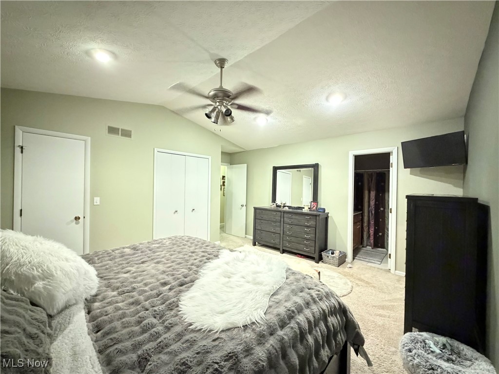 Strongsville, Ohio 44136, United States, 4 Bedrooms Bedrooms, ,3 BathroomsBathrooms,Residential,Pending,254005