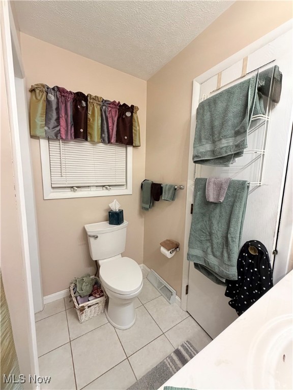 Strongsville, Ohio 44136, United States, 4 Bedrooms Bedrooms, ,3 BathroomsBathrooms,Residential,Pending,254005