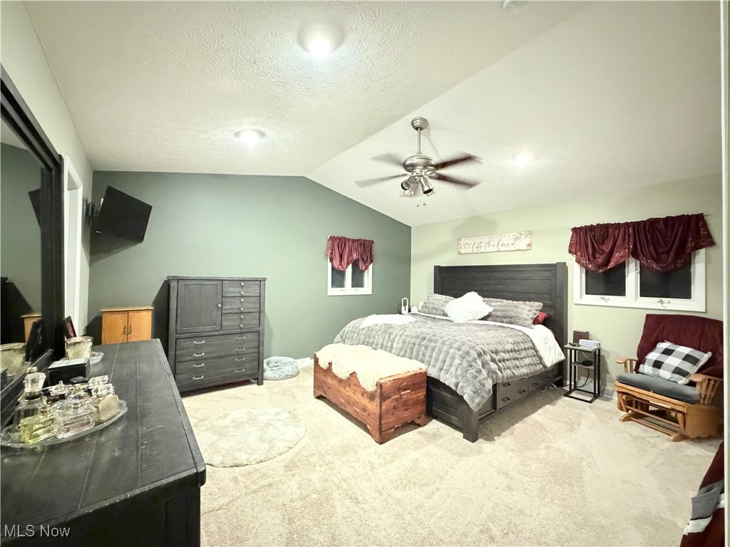 Strongsville, Ohio 44136, United States, 4 Bedrooms Bedrooms, ,3 BathroomsBathrooms,Residential,Pending,254005