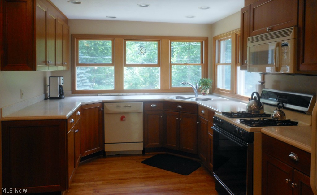 Carpenters Cairo-Crestdale Al - Residential