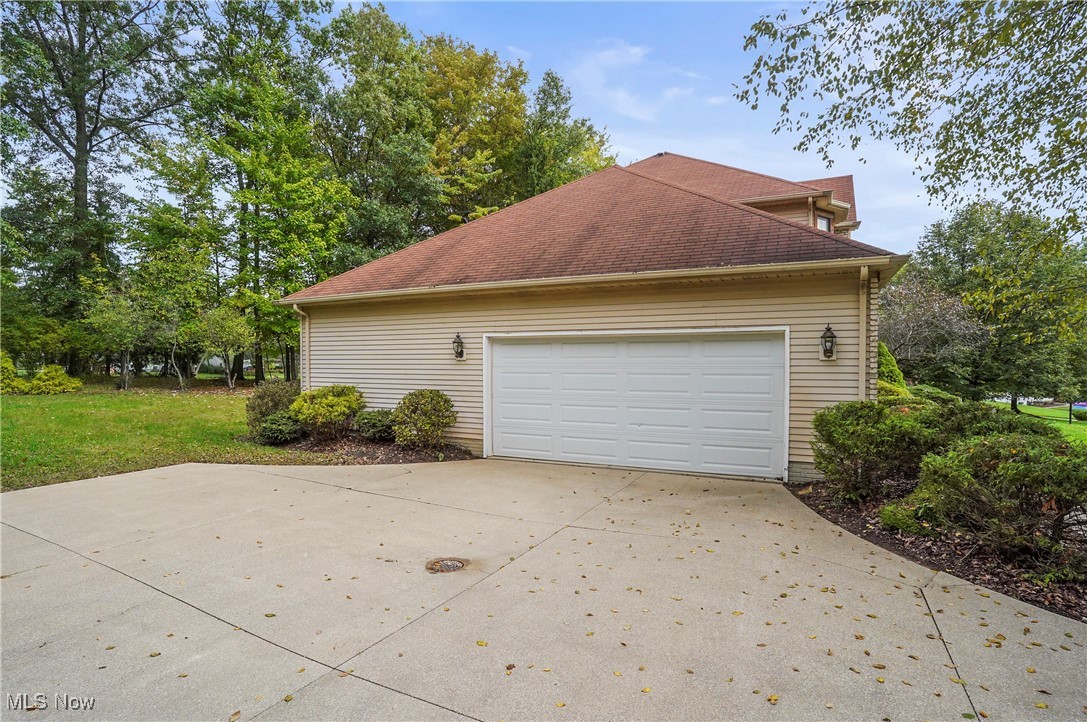 4646 Kimrose Lane, North Royalton, Ohio image 30