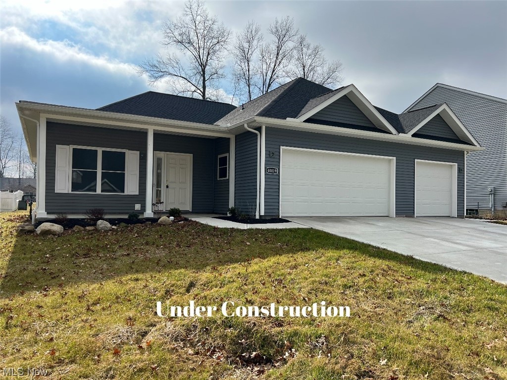 New construction, nearing completion. Three bedrooms including a primary bedroom with walk-in closet and en suite bathroom. Additional den can be used as an office, play room, or bring your creativity. Builder is willing to remove the wall for the den to enlarge the living space. Huge three car garage offers plenty of storage. The covered rear porch offers protection from the elements as you enjoy the outdoor space. Open floor plan with 9ft ceilings makes the house feel that much roomier.