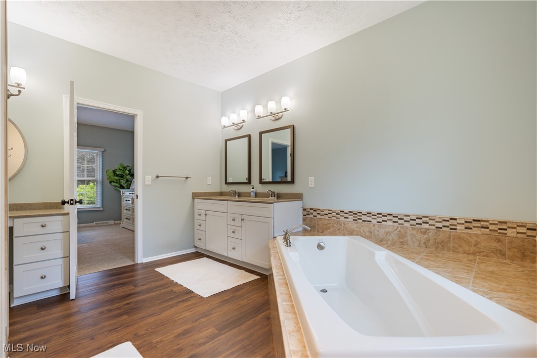 Emerald Woods - Residential