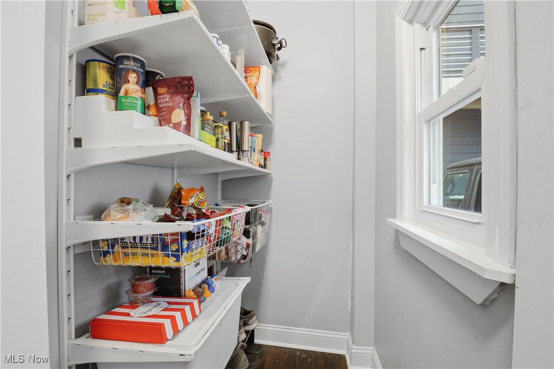 W E Calhouns - Residential