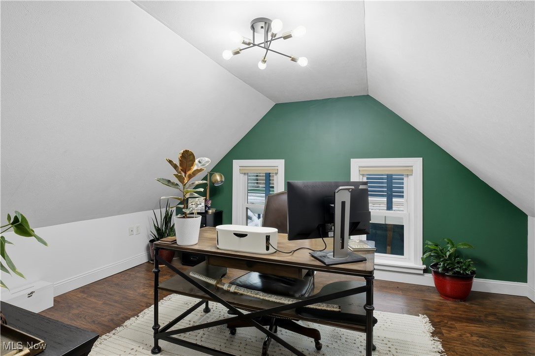 W E Calhouns - Residential