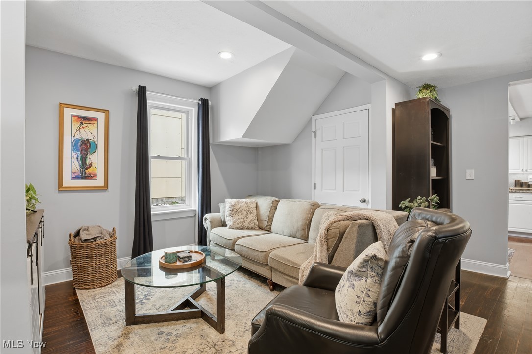 W E Calhouns - Residential