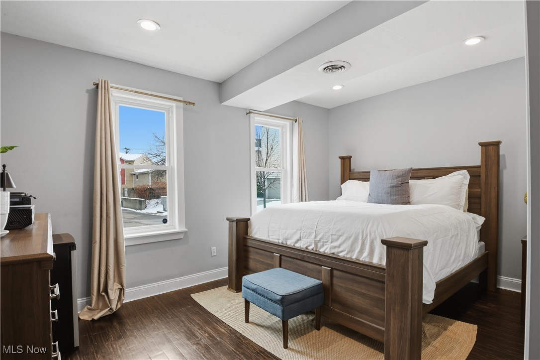 W E Calhouns - Residential