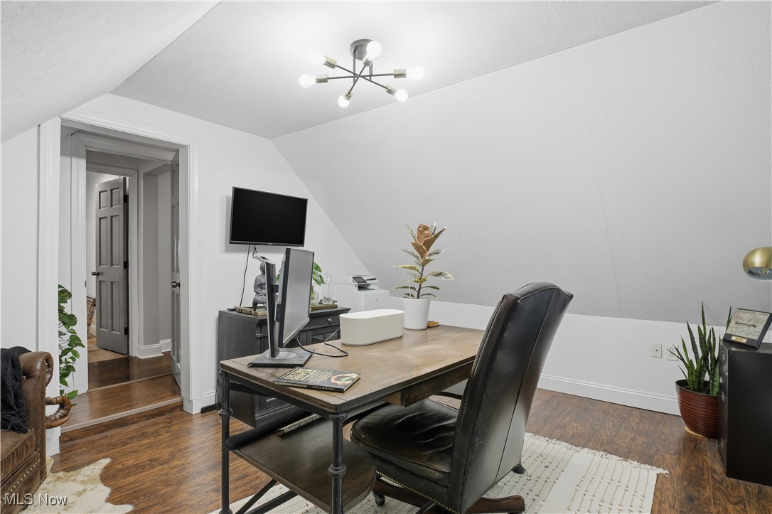 W E Calhouns - Residential