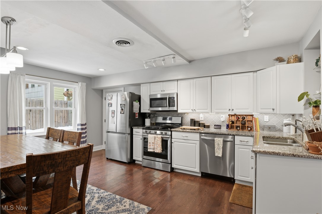 W E Calhouns - Residential