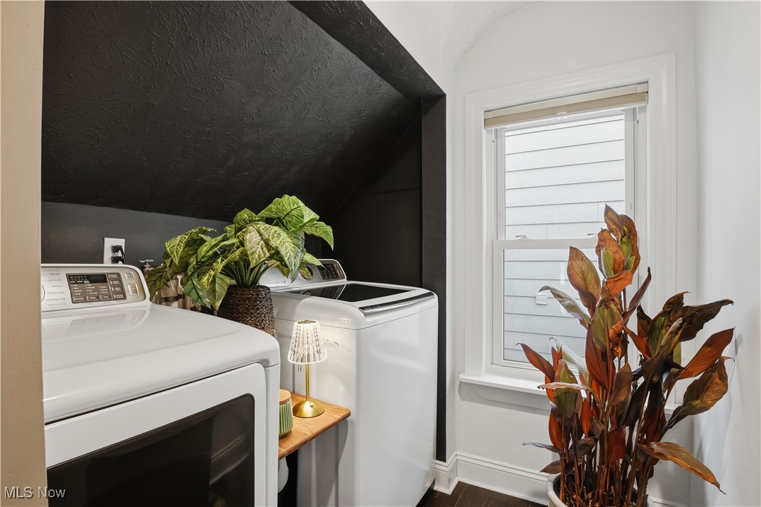 W E Calhouns - Residential