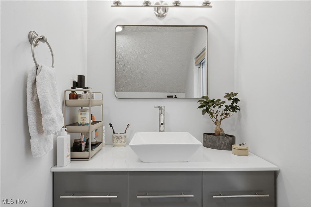 W E Calhouns - Residential