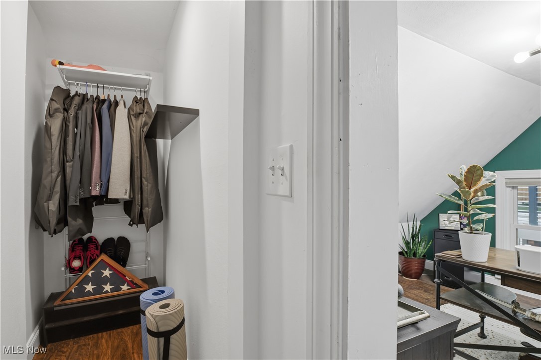 W E Calhouns - Residential