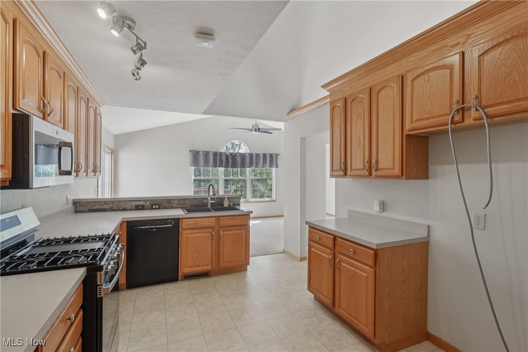 Reserve At Meadows - Residential