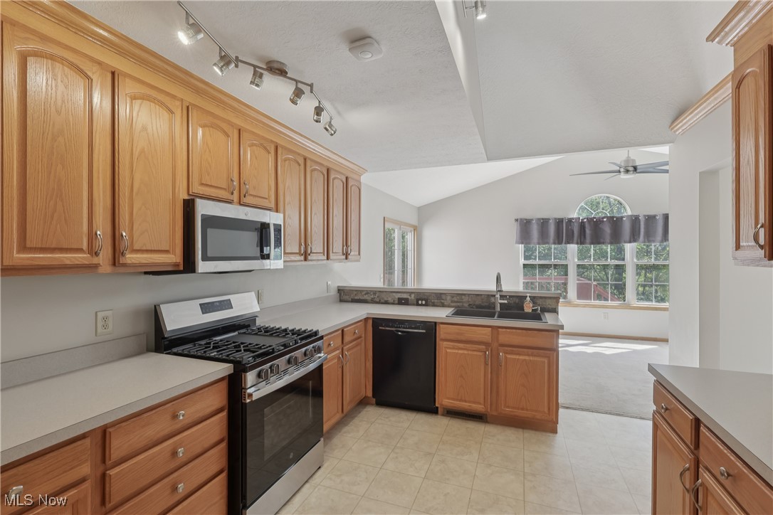 Reserve At Meadows - Residential