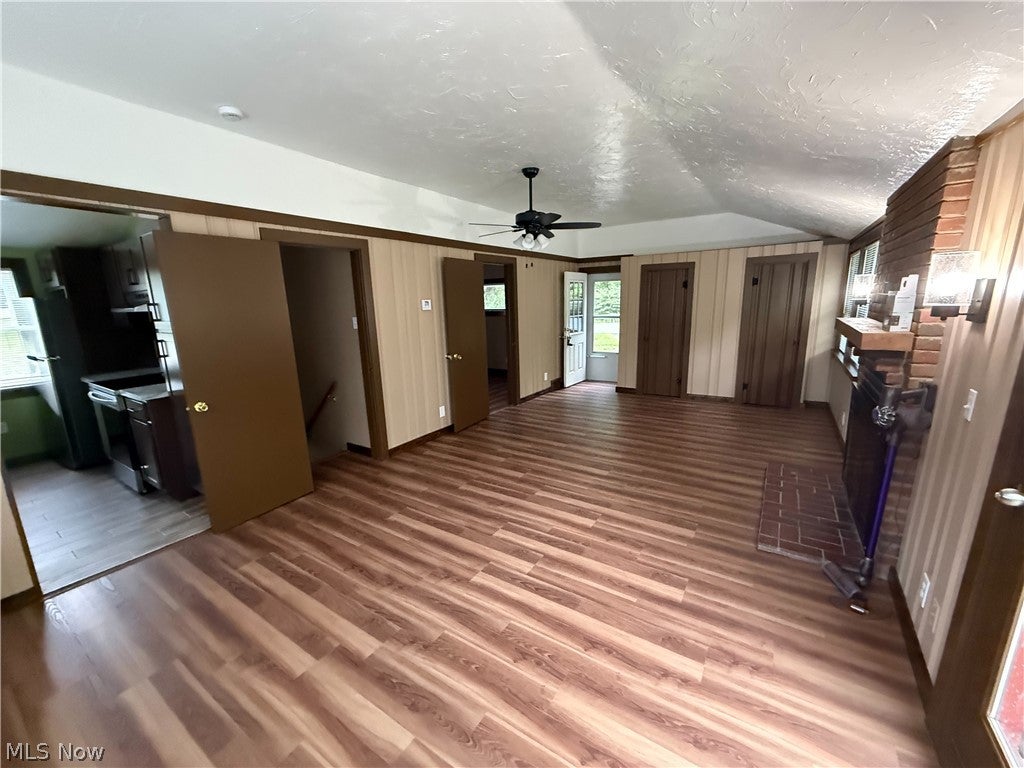 9658 Fairmount Road